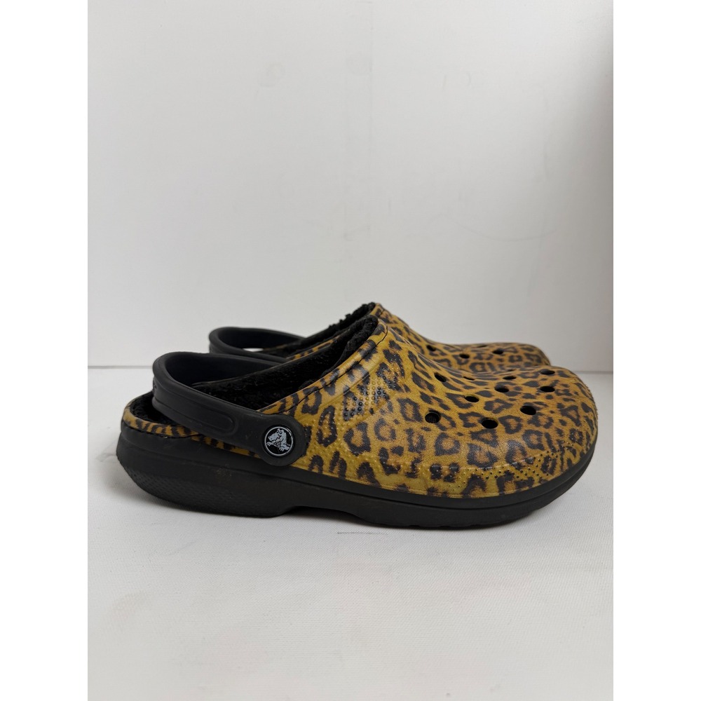 Crocs Clogs Womens 9 Leopard Print Faux Fur Lined Classic Comfort Animal Mules